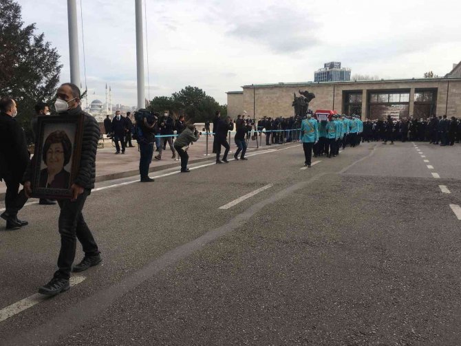 Eski Turizm Ve Devlet Bakanı Güldal Akşit İçin Tbmm’de Tören Düzenlendi