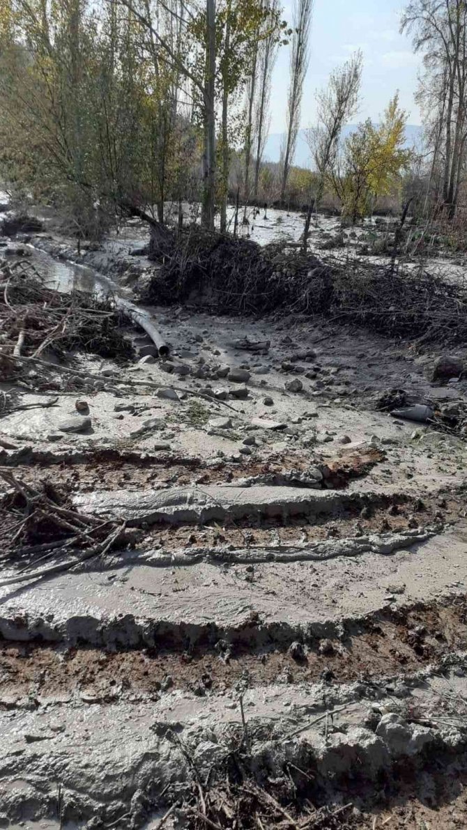 Atık Barajı Seddesi Çökmüş, Çevre Kirliliğine Neden Olmuştu, 12 Milyon 71 Bin Lira Para Cezasına Çarptırıldı