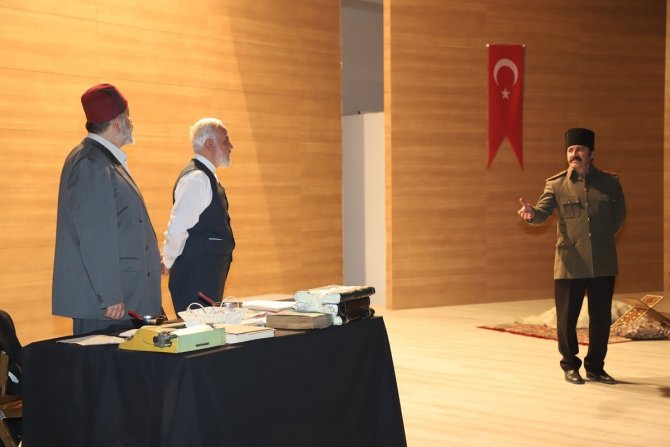 Cizre’de ’Ya İ̇stiklal Ya İzmihlal’ Tiyatro Oyunu Sahnelendi
