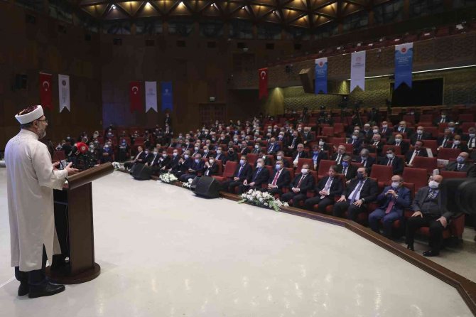 Diyanet İ̇şleri Başkanı Erbaş: “Diyanet İ̇şleri Başkanlığı’nın Gündelik Tartışmaların İçine Çekilmesi, Son Derece Yanlıştır, Son Derece Üzücüdür”