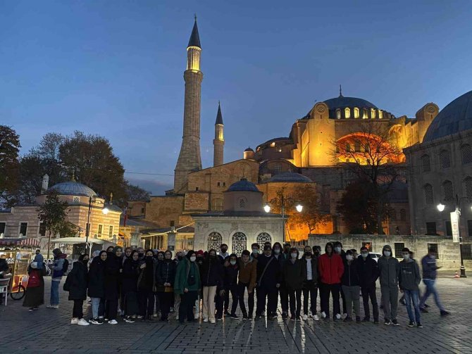 Öğrenciler Ayasofya Camii’ni Ziyaret Etti