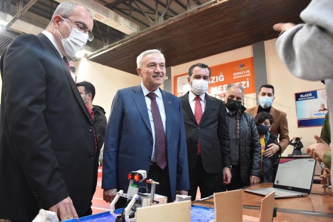 Elazığ’da Robotik Ve Kodlama Proje Şenliği Başladı