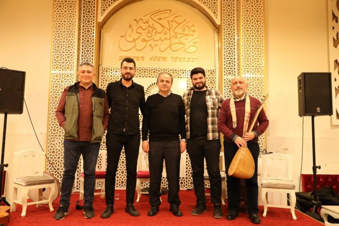 İ̇lkadım’da Şiir Ve Türkü Akşamı