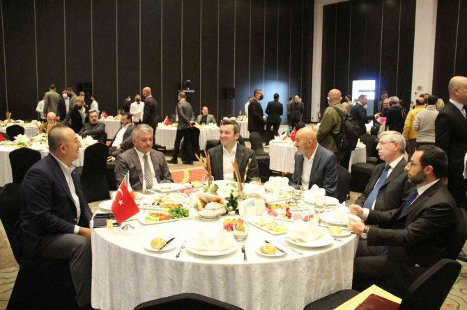 Çavuşoğlu: "İ̇talya İle 30 Milyar Dolar Hedefine Ulaşacağız"