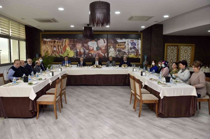 Rektör Ataç Engelli Çalışanlarıyla Bir Araya Geldi