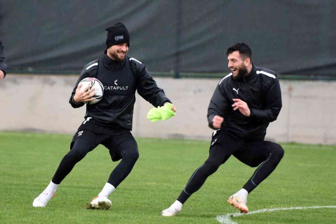 Manisa Fk Maç Saatini Beklemeye Başladı
