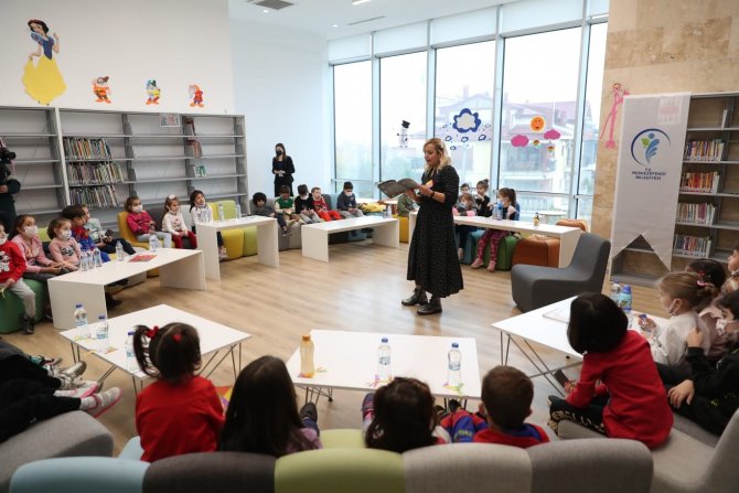 Miniklerden ‘Masal Saati’ Etkinliğine Yoğun İlgi