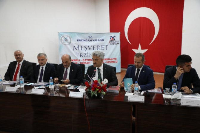‘Meşveret Erzincan’ Toplantısının Üçüncüsü Kemaliye İlçesinde Yapıldı