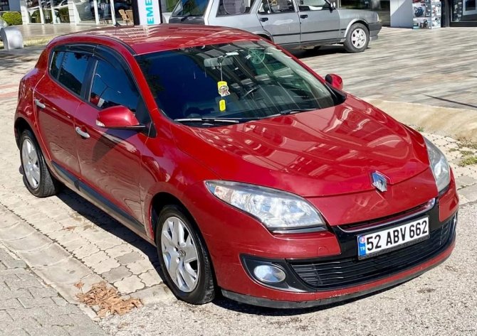 Ordu’dan Çaldıkları Araçla İ̇stanbul’a Gelen 3 Çocuk Yakalandı