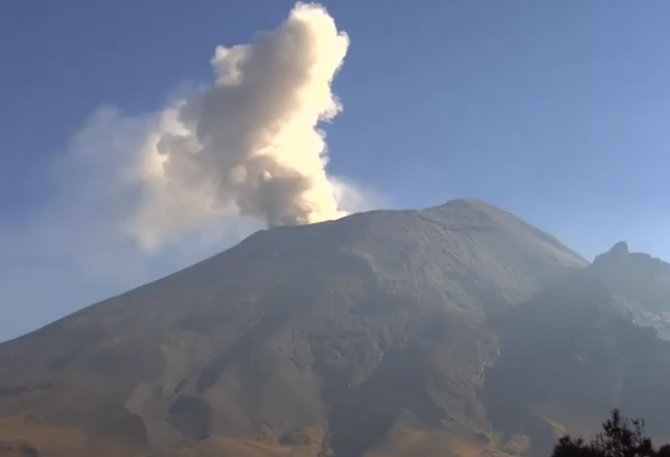 Popocatepetl Yanardağı’nda Patlamalar Devam Ediyor