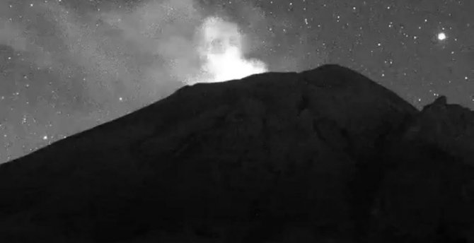 Popocatepetl Yanardağı’nda Patlamalar Devam Ediyor