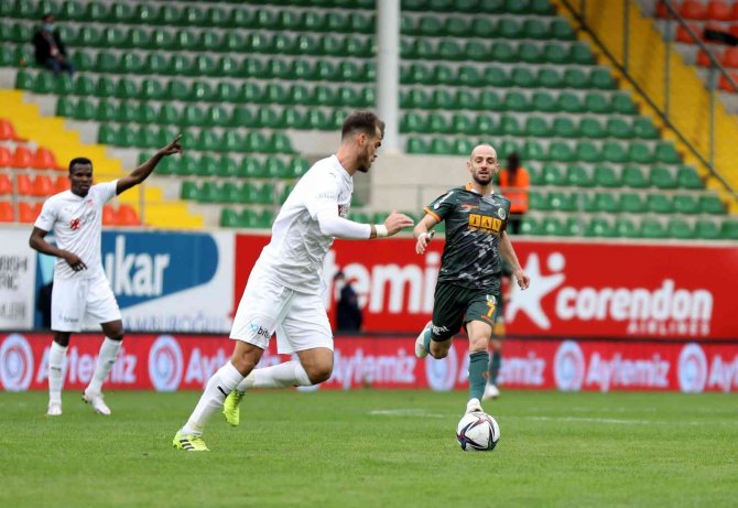 Spor Toto Süper Lig: Alanyaspor: 0 - Dg Sivaspor: 0 (İ̇lk Yarı)
