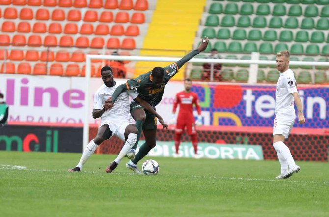 Spor Toto Süper Lig: Alanyaspor: 0 - Dg Sivaspor: 0 (İ̇lk Yarı)