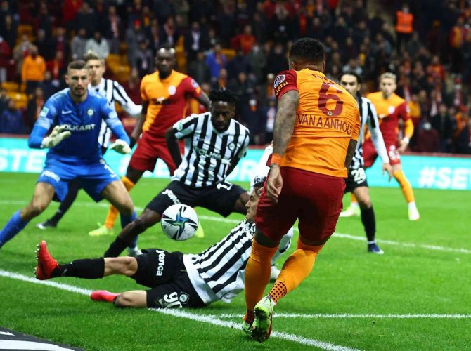 Spor Toto Süper Lig: Galatasaray: 2 - Altay: 2 (Maç Sonucu)