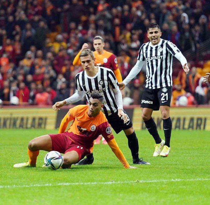 Galatasaray 4 Maçtır Kazanamıyor