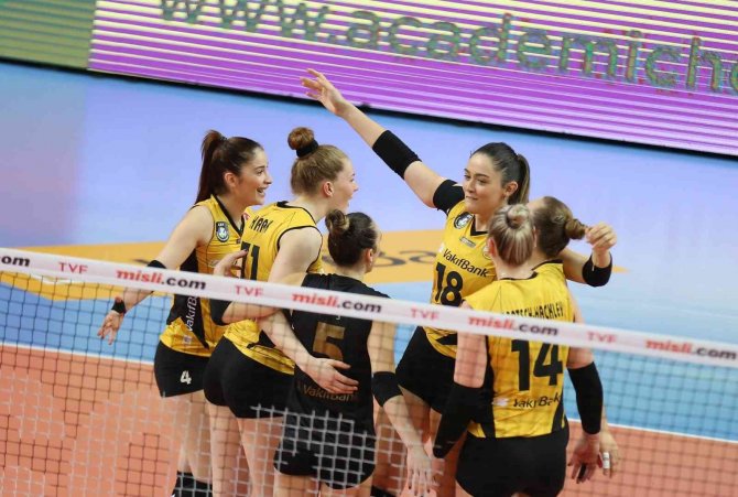 Vakıfbank, Aydın Bşb’ye Set Vermedi