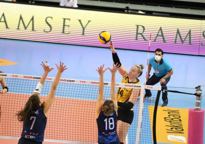 Vakıfbank, Aydın Bşb’ye Set Vermedi