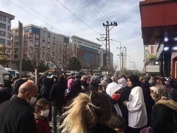 Van’da Uygun Avm’de İndirim İzdihamı