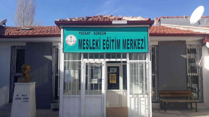 Mesleki Eğitim Merkezi Öğrencilerine Lise Diploması İmkanı