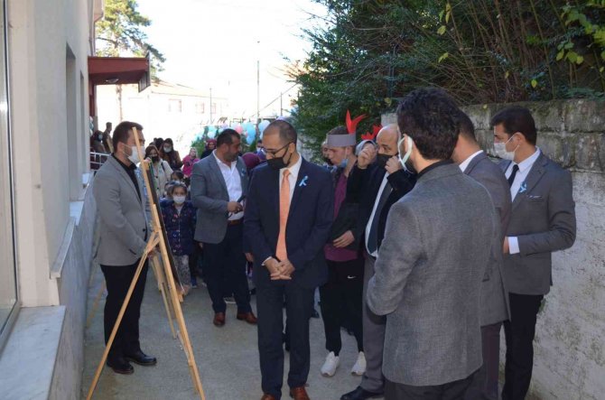 Kaymakam Yılmaz, Özel Eğitim Öğrencilerini Engelliler Günü’nde Yalnız Bırakmadı