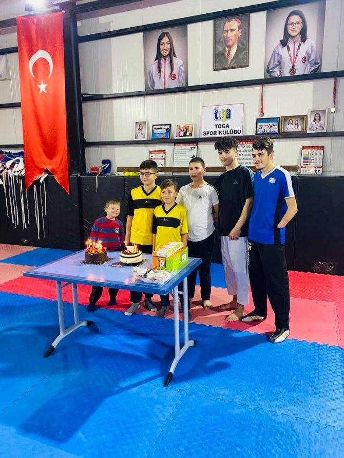 Umudunu Kaybetmeyen Sporcuların Günleri Kutlandı