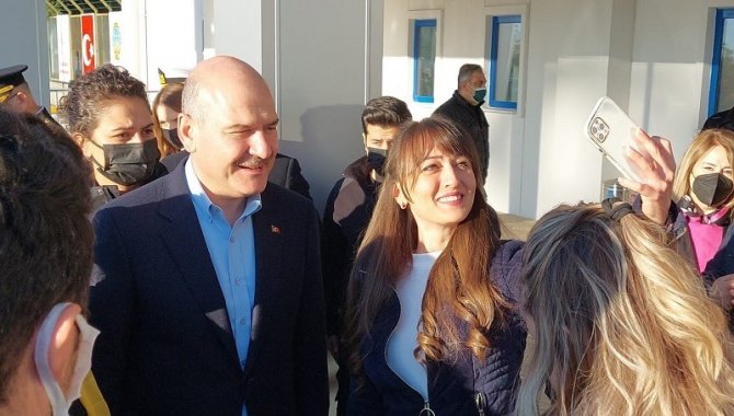 Bakan Soylu’ya Z Kuşağı Sevgisi