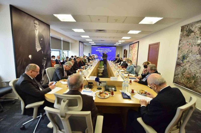 Kızılay-dikmen Metro Hattı Projesi İçin Akademisyenler Ve Meslek Odalarından Görüş Alındı
