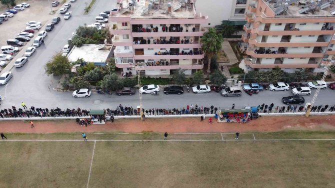 Amatörde Olsa Futbol Aşkı, Balkonlar Bile Doldu