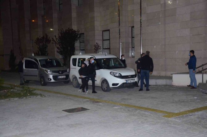 Çaldıkları Otomobil İle İ̇stanbul’da Yakalanan 3 Çocuk, Ordu’ya Getirildi