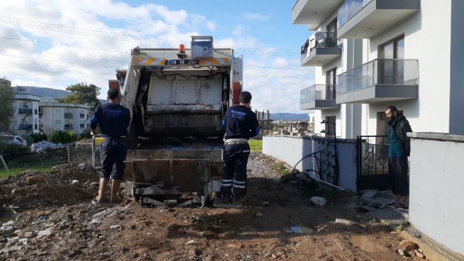 Bodrum’da Sağanak Yağmur Sonrası Temizlik Çalışması Başlatıldı