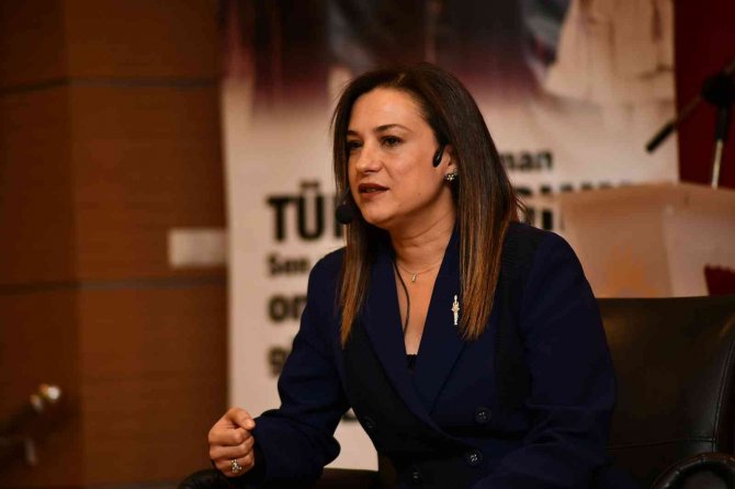 Çiğli’de, Kadının Siyasetteki Yeri Konuşuldu