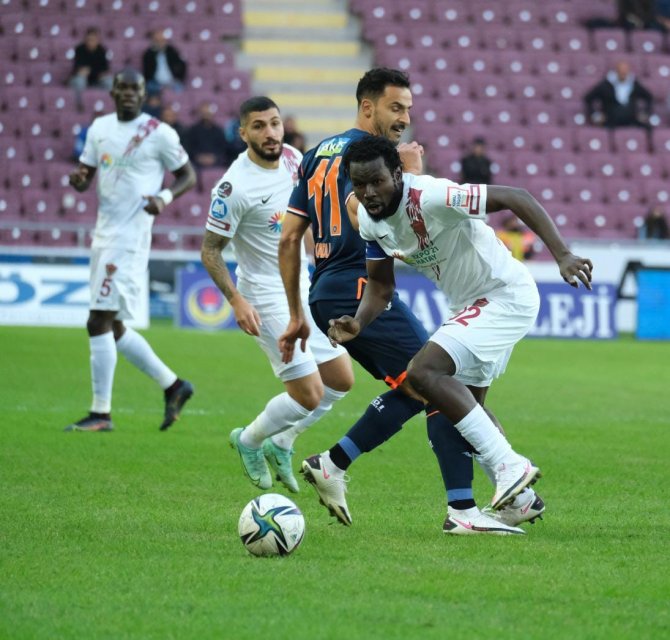 Spor Toto Süper Lig: A. Hatayspor: 0 - Medipol Başakşehir: 3 (İ̇lk Yarı)