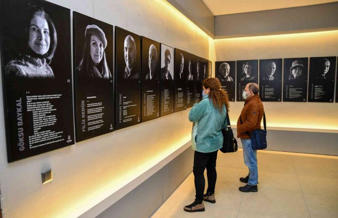 Şiirin Yüzleri Sergisi Açıldı