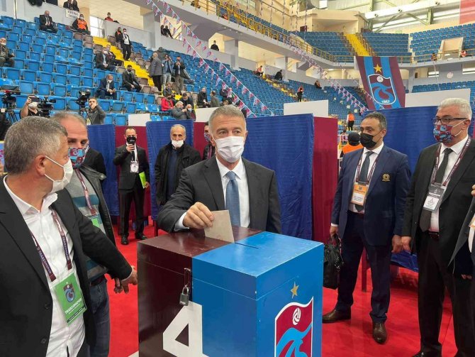Trabzonspor, Seçimli Olağan Genel Kurulunda Oy Verme İşlemi Başladı