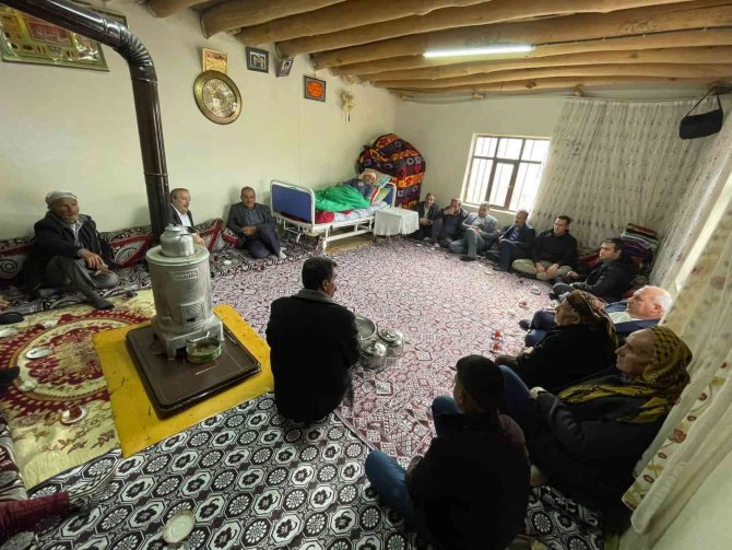 Başkan Sabırlı Ve Arvas Kapı Kapı Dolaşıyor