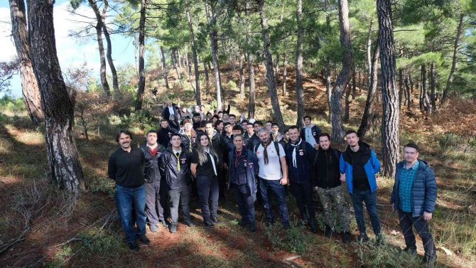 Altıeylül’lü Gençler Doğa Yürüyüşü Düzenledi