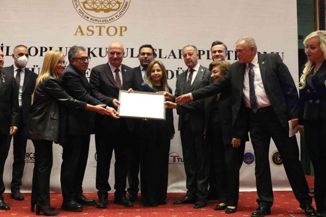 Ato Başkanı Baran’a “Sivil Toplum Dostu” Beratı
