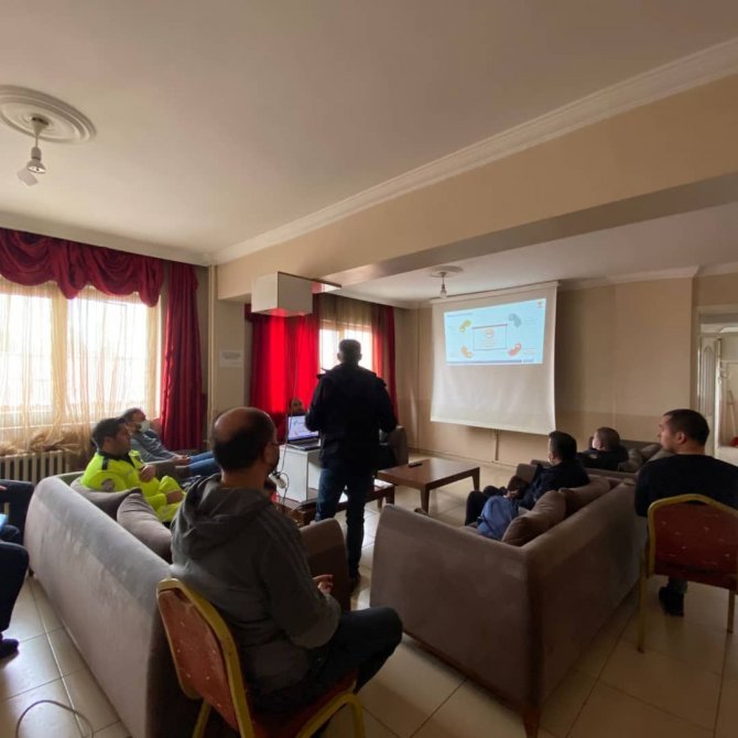 Güroymak’ta "Afet Farkındalık Eğitimi" Verildi