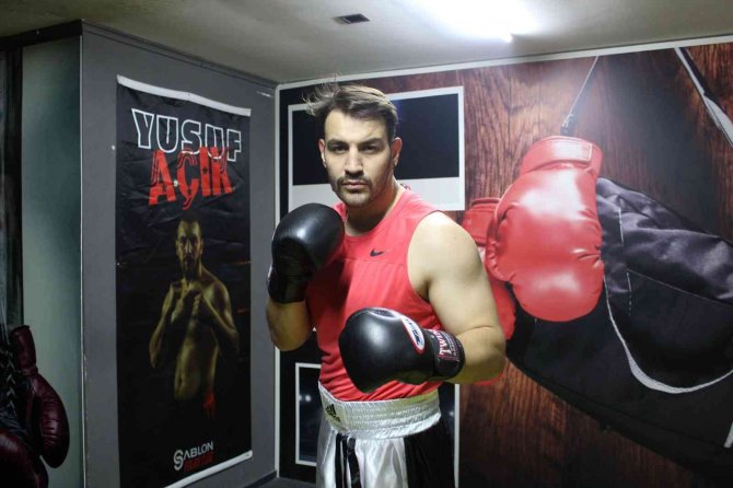 Şampiyon Kick Boks Sporcusu Ukrayna İçin Gün Sayıyor