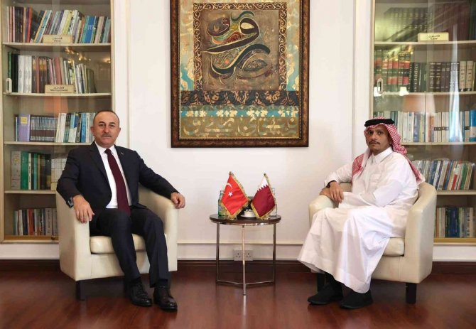 Bakan Çavuşoğlu, Katarlı Mevkidaşı Al-thani İle Görüştü