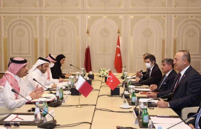 Bakan Çavuşoğlu, Katarlı Mevkidaşı Al-thani İle Görüştü