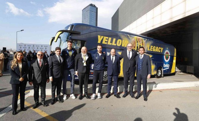 Fenerbahçe’de Yeni Otobüsler Teslim Edildi