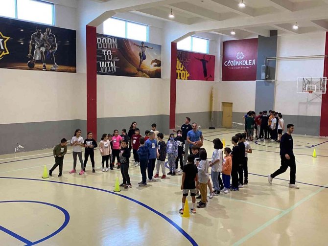 Gençleri Sanal Dünyadan Gerçek Hayata Çeken Proje