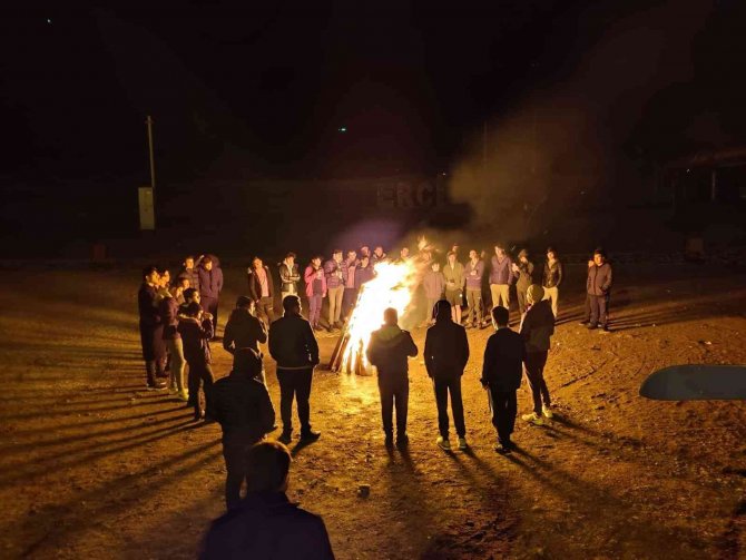 Kahramanmaraş’tan Gelen Gençler Erciyes’te Kamp Yaptı