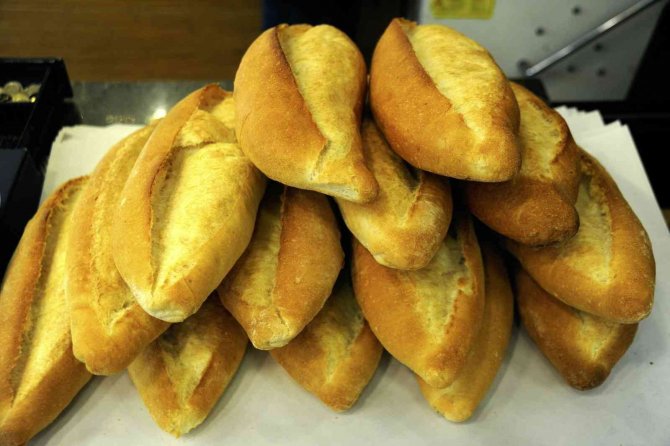 Fırıncıların Kafası Karışık, İ̇stanbul’da Ekmek Fiyatları Değişiklik Gösteriyor