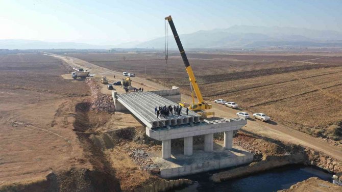 Şehrin İki Yakasını Buluşturacak 75 Milyonluk Köprü Ve Bağlantı Yolu