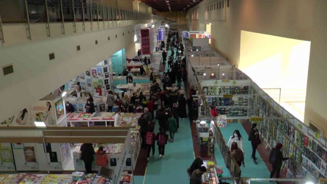 Kayseri 4. Kitap Fuarı’na 3 Günde 214 Bin 610 Ziyaretçi