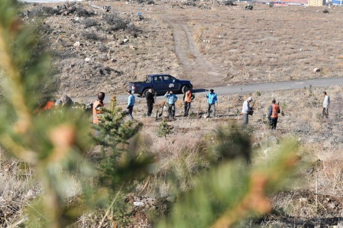 Kayseri Osb’de Sanayicilerin Hayatını Kaybeden Yakınlarının Adına Fidan Dikilecek