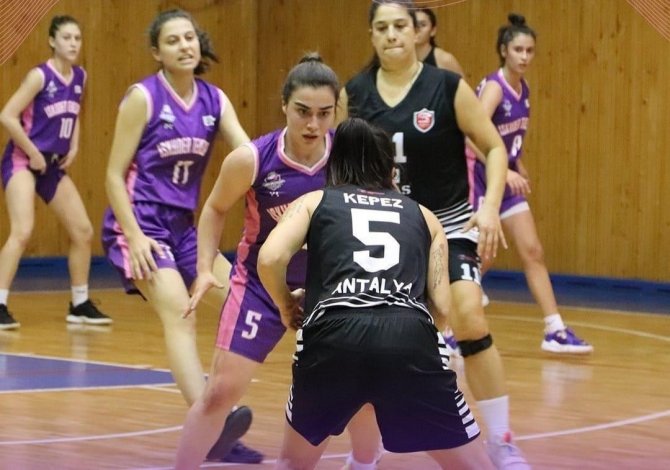 Kepez’in Kızları Galip Döndü