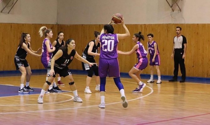 Kepez’in Kızları Galip Döndü